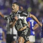 Atlético vence o Cruzeiro com gol de Hulk e chega à vice-liderança do Brasileiro