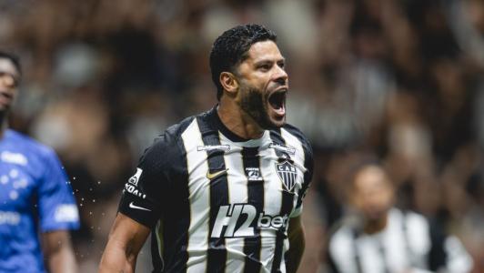 Hulk celebra mais um gol contra o Cruzeiro