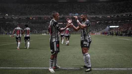Hulk e Arana foram decisivos para a vitória do Atlético sobre o Goiás