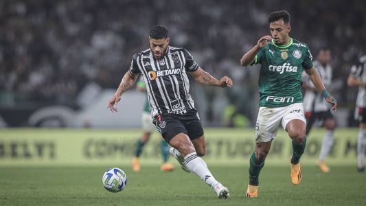 Hulk e Gabriel Menino na partida do primeiro turno do Brasileirão