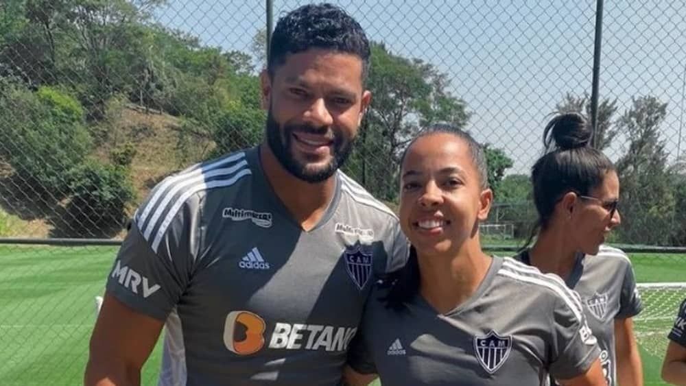 Time feminino do Atlético se encontra com equipe masculina em véspera de decisão: 'Apoio e confiança'
