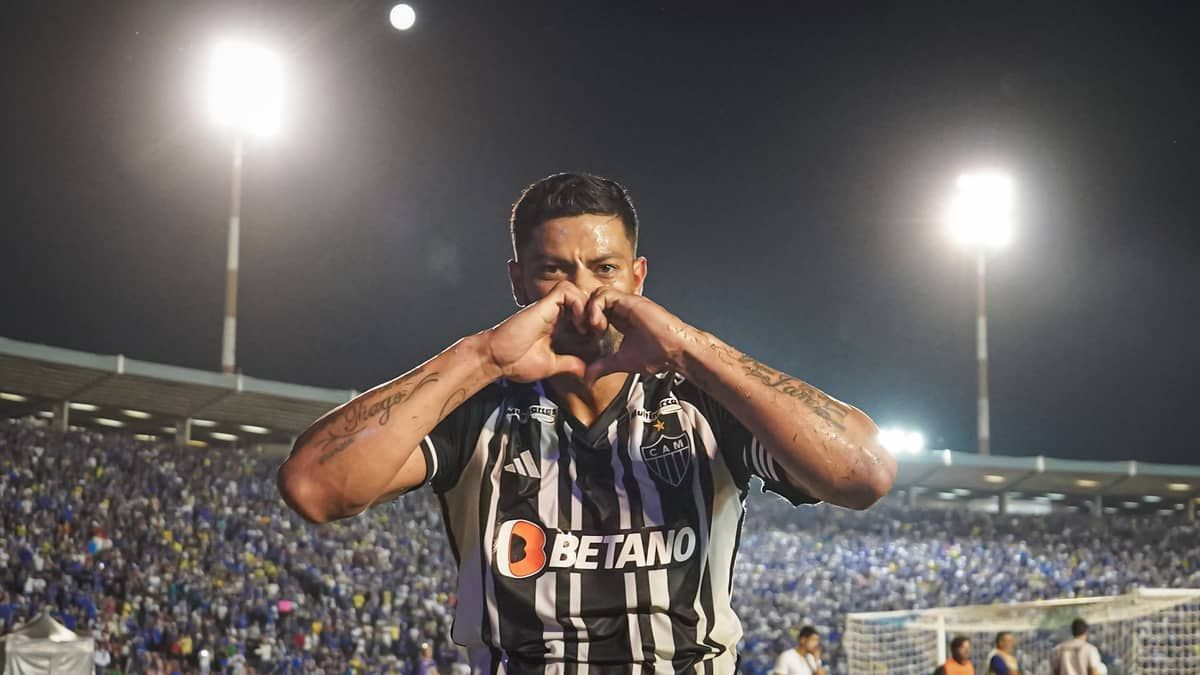 Hulk elogia Everson após vitória do Atlético no clássico: 'Um dos melhores do Brasil'