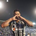 Hulk elogia Everson após vitória do Atlético no clássico: 'Um dos melhores do Brasil'