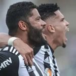 Paulinho e Hulk são responsáveis por 65% dos gols do Atlético no ano