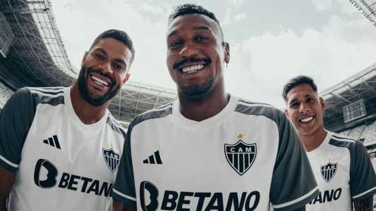 Hulk, Edenilson e Zaraco foram garotos-propaganda para lançamento da camisa