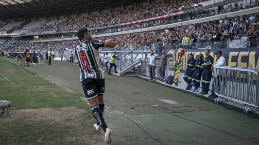 Hulk está a um gol de se isolar como 24º maior artilheiro da história do Atlético