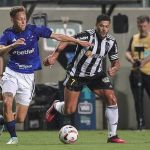 Cruzeiro aceita negociar meia, e clube mineiro anuncia contratação para a Série B