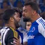 Dubladores apontam o que foi dito na briga entre Hulk e Fabrício Bruno em clássico