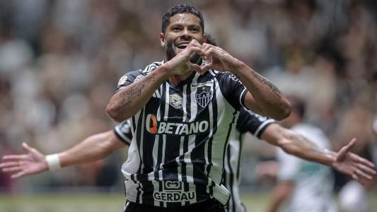 Hulk fez belo gol de cabeça e marcou pela primeira vez na Arena MRV