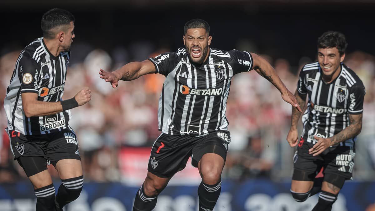 Atlético bate São Paulo pelo Brasileiro, ganha 1ª com Felipão e encerra jejum 