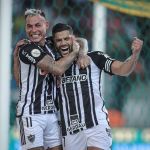 Hulk diz que Atlético 'tirou peso das costas' com goleada em Cuiabá