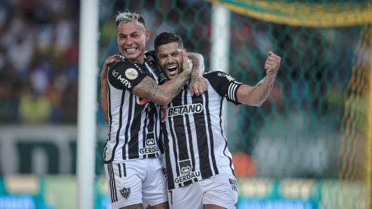 Hulk foi autor de um dos quatro gols da goleada do Atlético na Arena Pantanal
