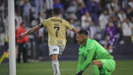 Hulk foi eleito o melhor centroavante do Brasileirão