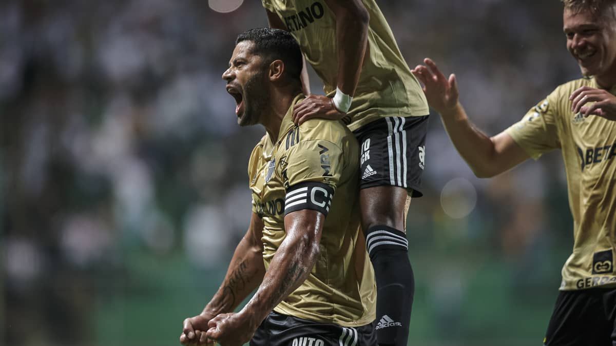 Com show de Hulk, Atlético vence Democrata-SL com autoridade antes do clássico