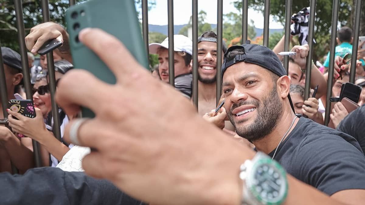 Atlético: Hulk fica no banco de reservas contra o Athletic; veja detalhes