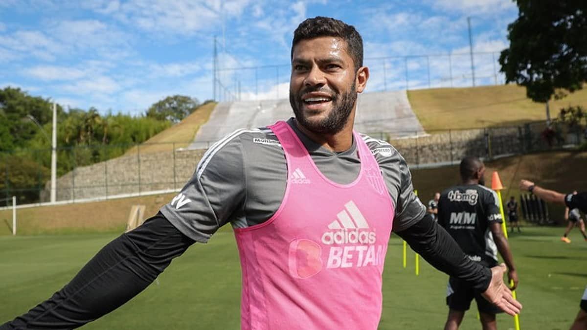 Hulk fez golaço em único jogo contra técnico português do Cuiabá; assista