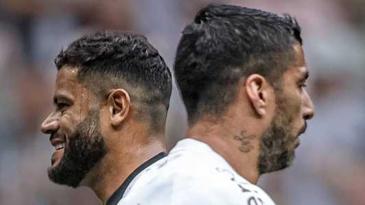 Hulk levou a melhor sobre Suárez no duelo entre Atlético e Grêmio, na Arena MRV
