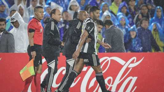 Hulk levou o terceiro cartão amarelo na fase preliminar e perde a estreia na de grupos