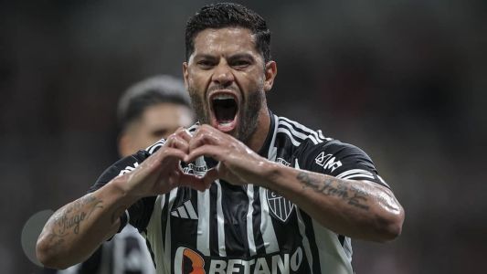 Hulk marcou de pênalti e garantiu a vitória do Atlético