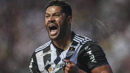 Hulk marcou no último lance para dar a vitória ao Atlético