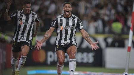 Hulk marcou o primeiro gol do Atlético na vitória sobre o Carabobo