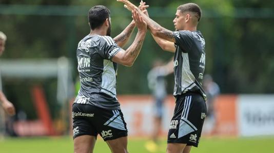 Hulk marcou o primeiro gol do Atlético no jogo-treino