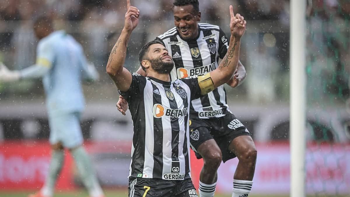 Hulk encerra hiato de 98 dias fora de combate e marca primeiros gols do Atlético na temporada