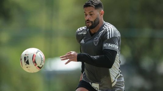 Hulk segue treinando na Cidade do Galo