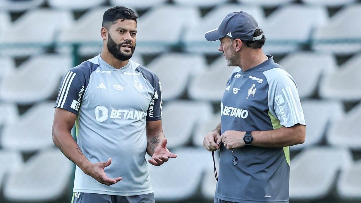 Preparação de Hulk, do Atlético, choca imprensa argentina, e torcedores reagem