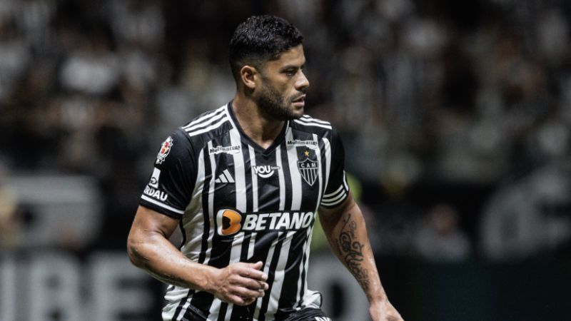 Zagueiro da Seleção coloca atacante do Atlético entre os mais difíceis de marcar no Brasil