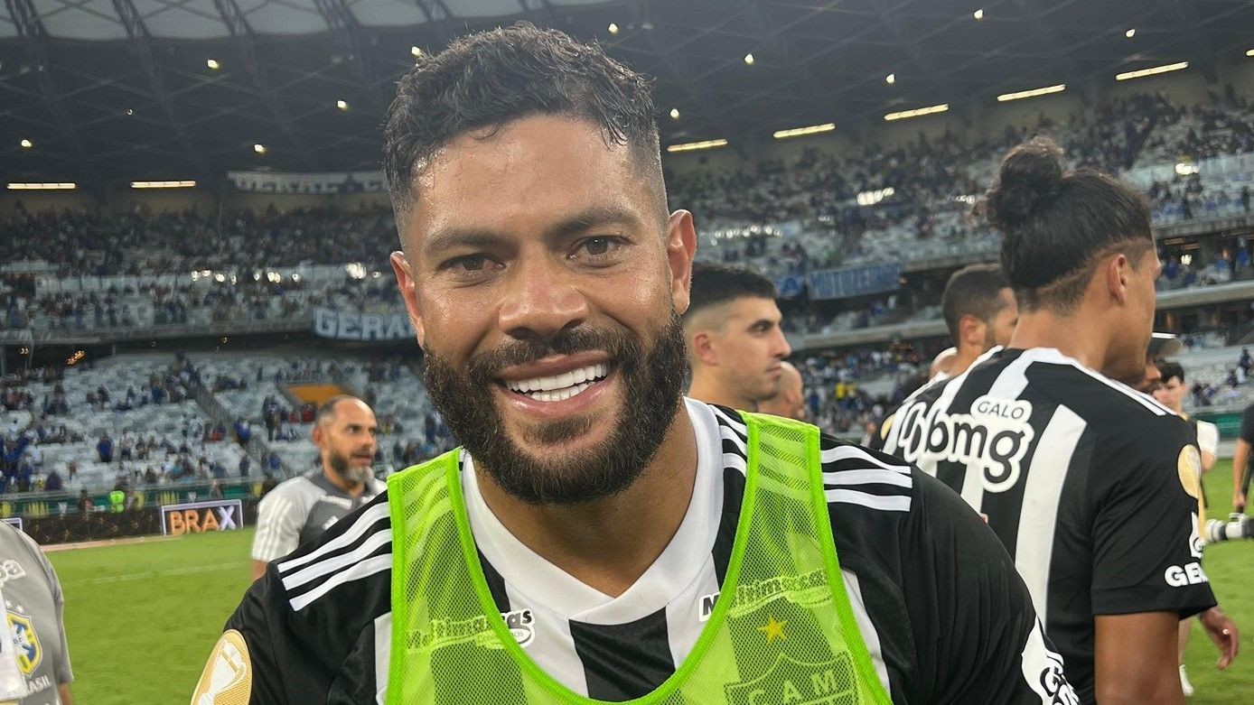 Hulk, do Atlético, relembra Ronaldinho e provoca Cruzeiro: ‘Quando tá valendo, tá valendo’