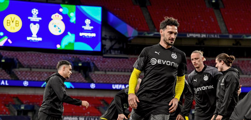 Borussia Dortmund anuncia saída do zagueiro Hummels, de 35 anos