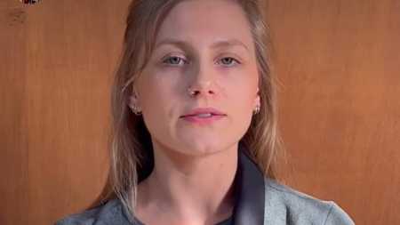 Humorista alemã Lea Maria Jahn, que mora no Brasil, relatou ter sido vítima de violência doméstica