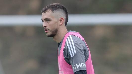 Hyoran, meia do Atlético, durante atividade na Cidade do Galo, em Vespasiano