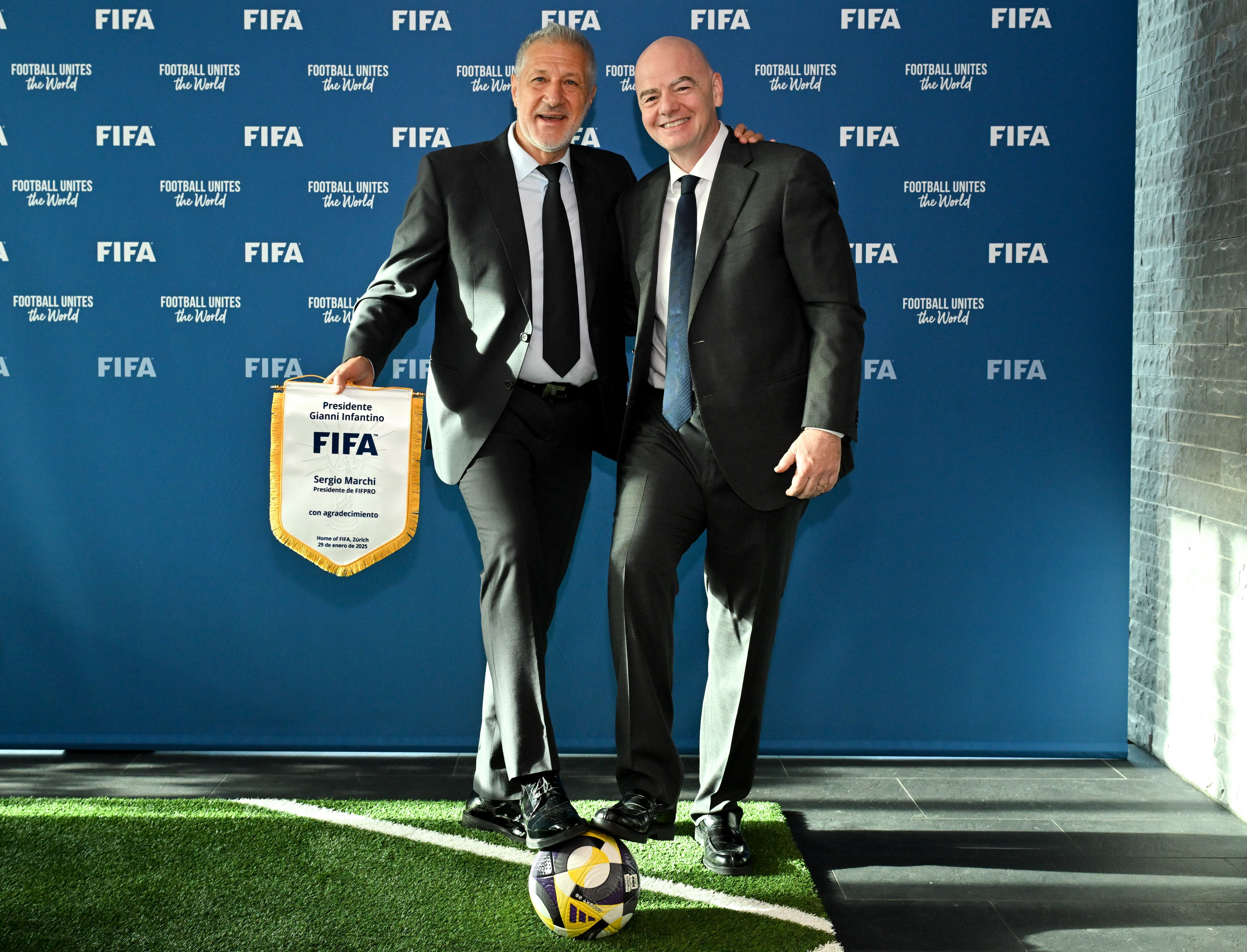 Após crise por causa do Super Mundial, Fifa se reaproxima de associação de jogadores