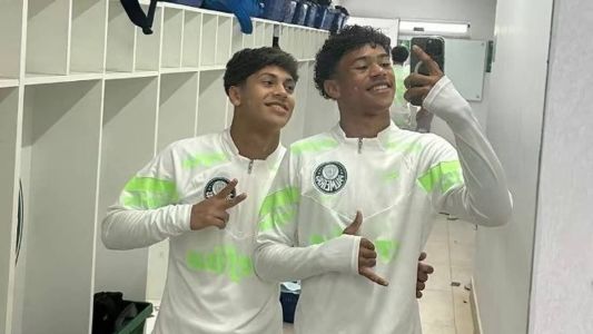 Ian (dir.) tirou foto com amiga de Palmeiras