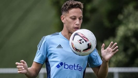 Ian Luccas é uma das jovens apostas do técnico Paulo Pezzolano