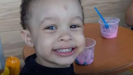 Ian morreu vítima de traumatismo cranioencefálico, enquanto estava sob a guarda do pai e da madrasta