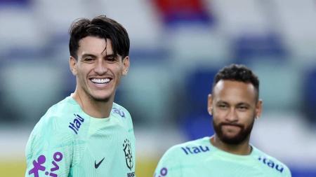 Ibañez e Neymar em treinamento da Seleção Brasileira, em Belém