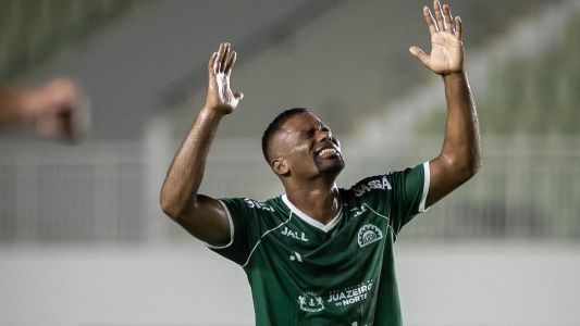 Jogador do Icasa comemora gol em jogo da Série B do Campeonato Cearense