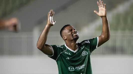 Jogador do Icasa comemora gol em jogo da Série B do Campeonato Cearense