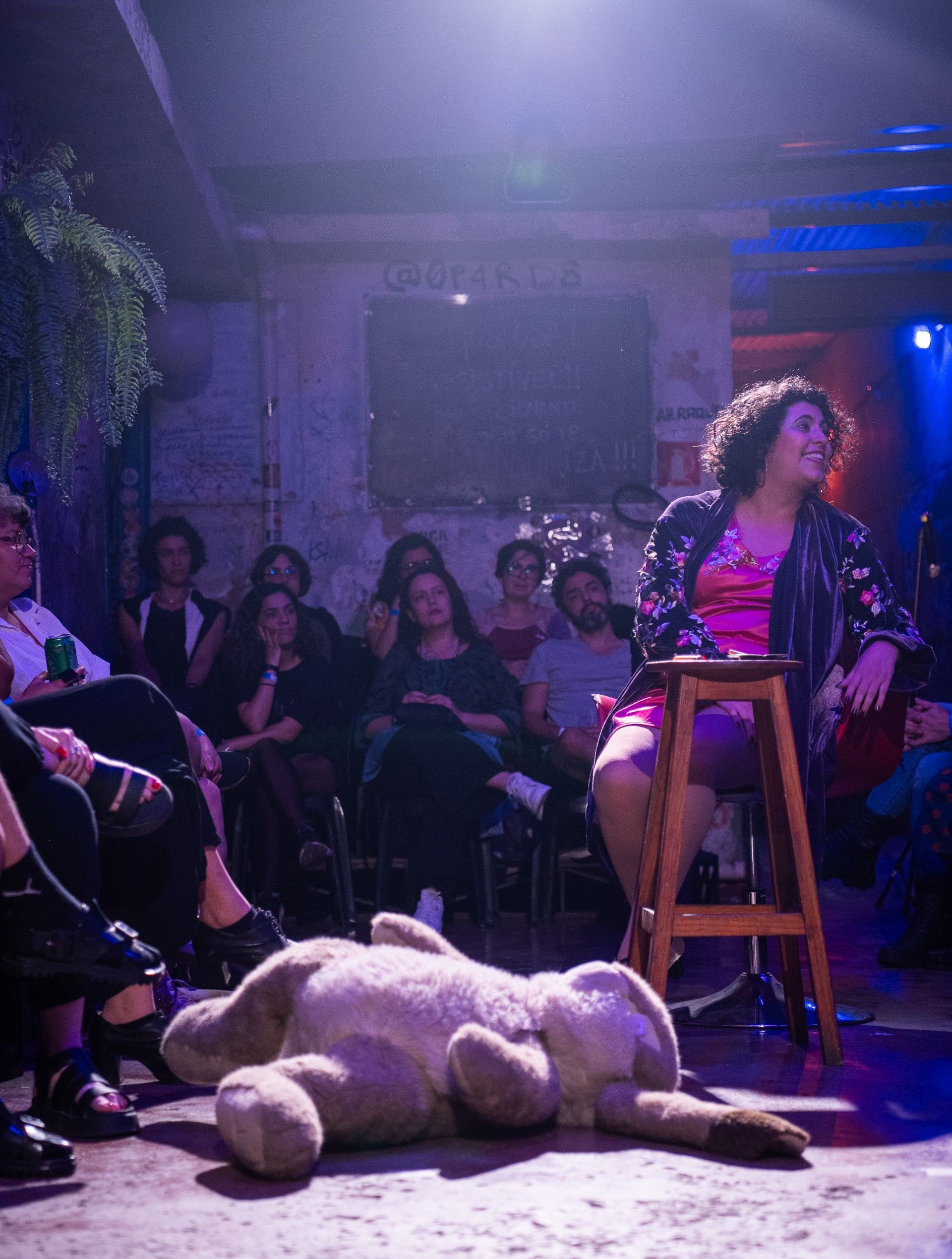 Grupo de teatro belo-horizontino Toda Deseo reestreia montagem nesta segunda (17)