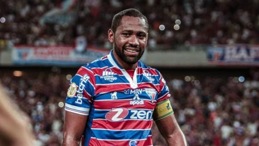 Ídolo do Fortaleza, Tinga foi campeão estadual contra o Ceará nesse sábado (8)