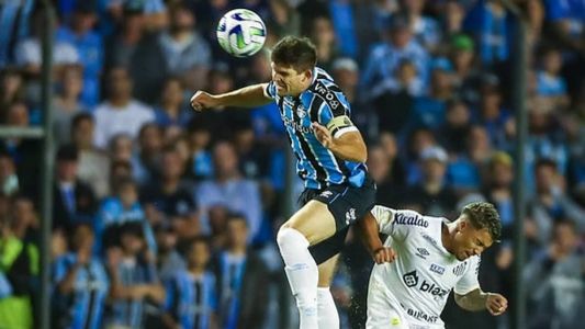 Ídolo do Grêmio, Kannemann forma dupla de zaga com Bruno Alves em 2023