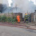 Incêndio destrói residência no bairro Jardim Panorama em Ipatinga 