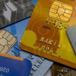 Idosa que recebeu cartão de crédito sem pedir vai ser indenizada; entenda