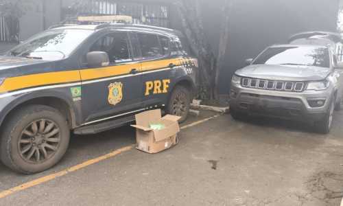 Idoso foi flagrado pela PRF com adolescentes e lança-perfumes na BR-040 em Carandaí (MG)