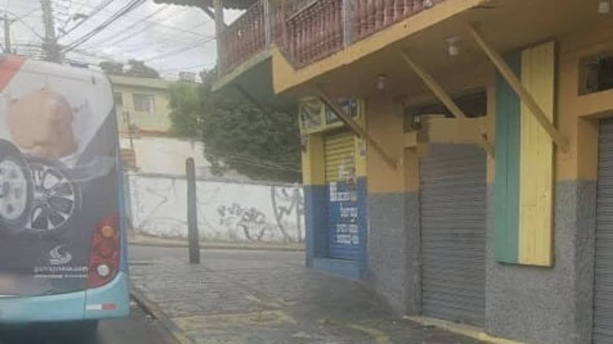 Idoso mata filho da ex com tiros de garrucha na porta de bar no bairro Glória, em Belo Horizonte 
