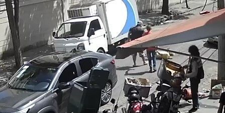 Vídeo: idoso é agredido durante discussão de trânsito no bairro União, em BH