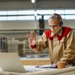 Mais experientes, mas com mais riscos; indústria precisa se adaptar ao envelhecimento da mão de obra